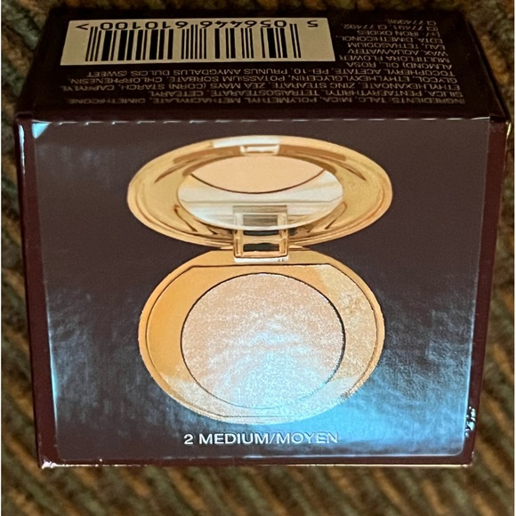 Charlotte Tilbury Airbrush Micro Powder - Picture 3 of 6